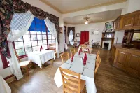 Irwin Street Inn Hotels in Hanford