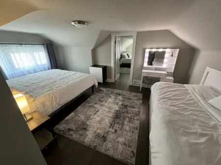 Spacious Retreat Near Convention Centers 4 Bedroom Home by RedAwning