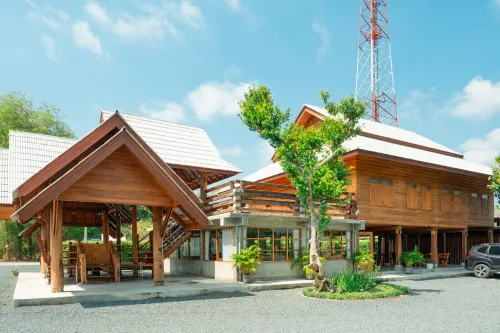 Lan Long Khao Cafe & Resort Hotels in San Pa Tong