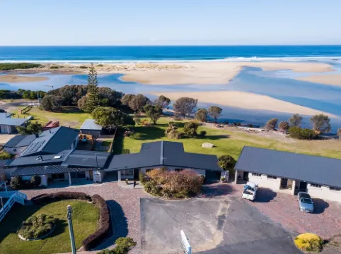 Pelican Sands Scamander