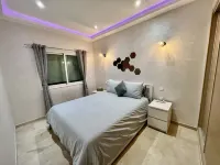 Modern Moroccan Style 1 Bedroom Apt - PS4 -WiFi...