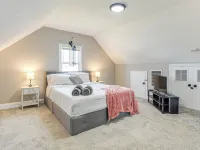 4 Mi to Universities: Quaint Parkville Apartment! Hotels in Parkville