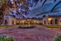 平薩奇莊園酒店 酒店