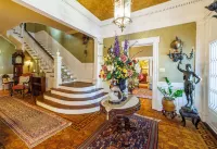 Belle Oaks Inn