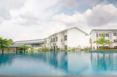 Sportico Resort Bangalore Các khách sạn gần Avani
