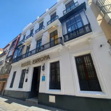 Hotel Europa Boutique Sevilla Отели рядом с достопримечательностью «Башня Торре-дель-Оро»