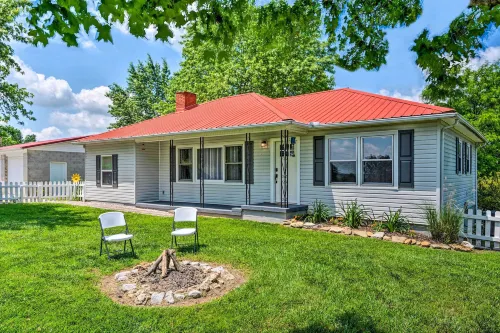 Cottage Near Dale Hollow Lake w/ Fire Pit & Grill - 3つ星