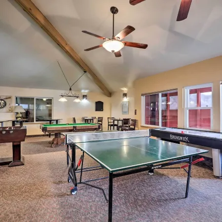 Slopeside Condo with Hot Tub and Game Room Access!