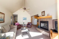 Snake River Village by Summit County Mountain Retreats - Bathtub