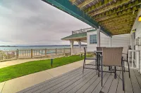 Updated Onekama Resort Condo on Portage Lake! - Pools