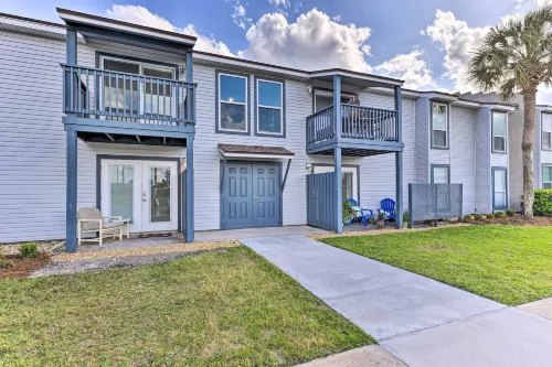 < Half-mi to Fort Clinch Beach! Condo w/ Balcony - Kæledyr tilladt