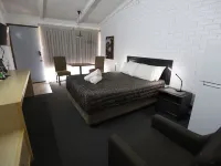 The Town House Motor Inn Hotels in Goondiwindi