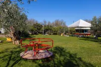 Villa Vacanze Paradiso - Oasi di Tranquillità Con Piscina e Giardino a 10 Min Dal Mare