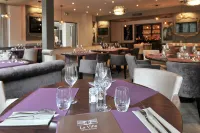 Hôtel Mercure Paris Saint-Cloud Hippodrome Hotels in Saint-Cloud