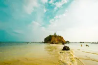 Sea World Boutique Hotel - Beach