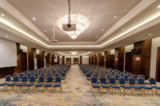 Wellborn Luxury Hotel