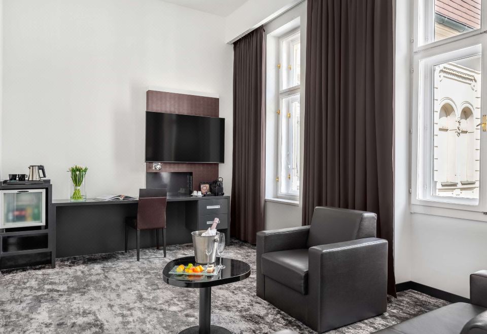 Hotel Nemzeti Budapest - Mgallery Over view