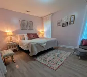 Big Fun in the Sun - Spacious 6 Bedroom Vacation Home in Fabulous Wilmington NC