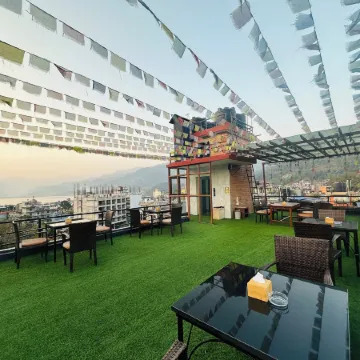 Hotel Middle Path & Spa