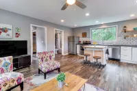 12 Mi to Dtwn: Austin Guest Cottage w/ Pool Access