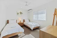 Thirty-Nine Albatross - Apartment 8 - Homestays