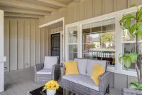 4 Mi to Downtown Reno: Family Retreat w/ Fireplace - Bungalows