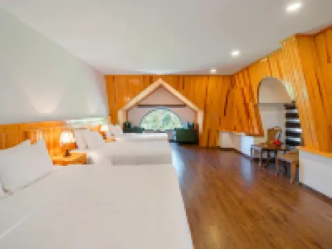 ทีทีอาร์ มูนสโตน อพาร์ต์ โฮเทล โรงแรมในด่าหลัต