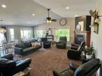 Black Hills Getaway with Hot Tub & Game Room for 18