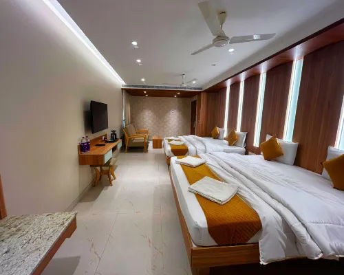 ذا بارادايس كينجدوم Photos