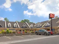 Econo Lodge Inn & Suites Gatlinburg at the Convention Center Hotels in Gatlinburg