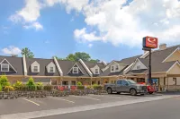 Econo Lodge Inn & Suites Gatlinburg at the Convention Center Hotels in Gatlinburg