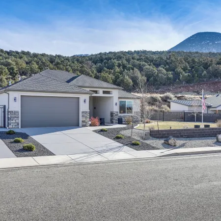 Cedar City Home w/ Mountain Views + Hiking Trails!
