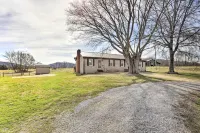 Family Home w/ Deck, 2 Mi to Lake Cumberland - 3-Star