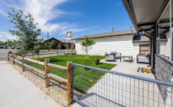 Updated 2-bedroom home in Cody, WY! Sleeps up to 6, with A/C