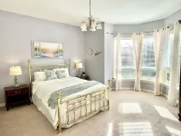 Spacious & Private! 3bdrm Beach Town Retreat with Huge Estate Yard! Hotels in Port Elgin