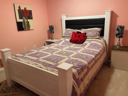 Comfy Vacation Retreat Отели рядом с достопримечательностью «Квантико Паркинг Лот»