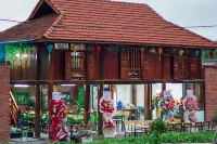 An Peaceful Homestay Hotels in Cát Hải
