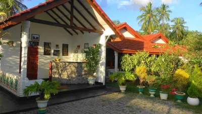 Regina Beach Bungalow Hotels near Sri Lanka Institute of Advanced Technological Education - Trincomalee