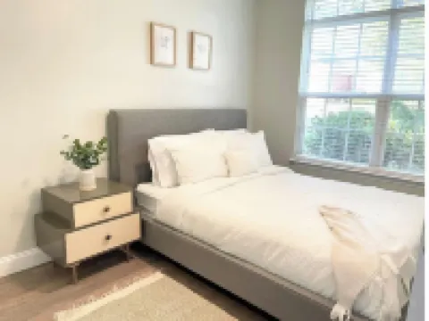 MODERN 3br - Sleeps 8 - Eagle Pointe Home