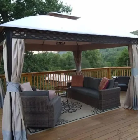 "Nomad" Tiny Home @ Farmstay Glamping Bed & Breakfast on 11 Acre Park-Like Acres
