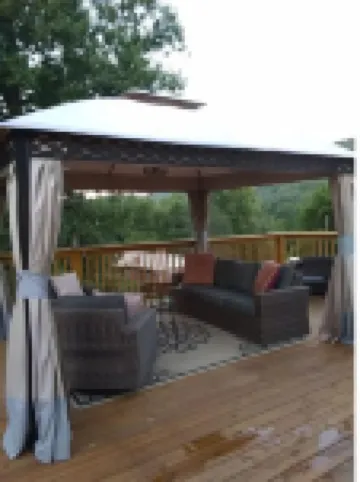 "Nomad" tiny home on 11 acre park-like farm