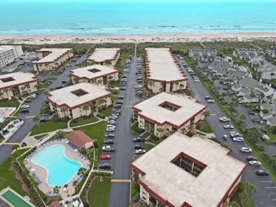 2 Bedroom 2 Bath Condo steps to Beach (880-1108)