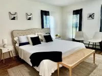 King bed, Spacious 4 bed, 2bth house with a workspace, laundry in unit, WiFi. Hotels in Minden