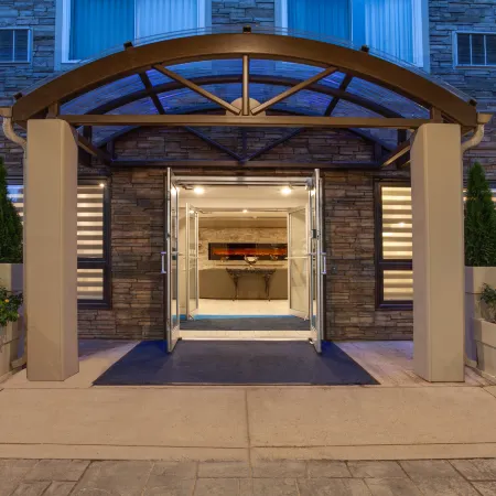 Holiday Inn Express & Suites FREDERICTON by IHG