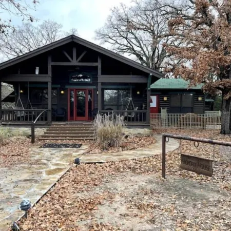 Hickory House on Lake Tawakoni