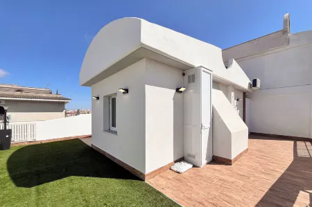 Tiny Loft Skydeck Отели рядом с достопримечательностью «Civitavecchia Port»