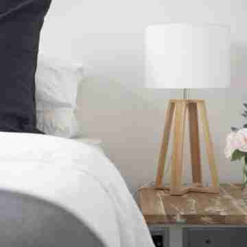 New apartment in the historic West End close to cafes bars and restaurants. Rooms