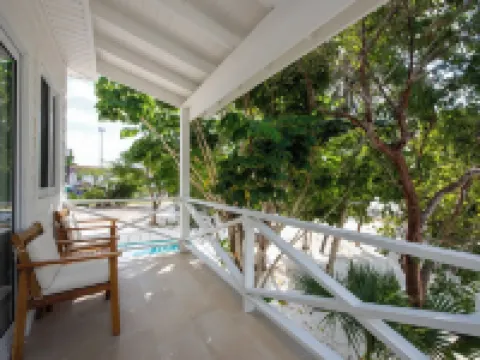 Laughing Bird Suites Hotels in Governor's Harbour