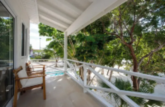 笑鳥套房 戈韋諾港酒店