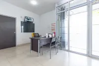 RedDoorz Plus Near Kepri Mall Hotel a Batam